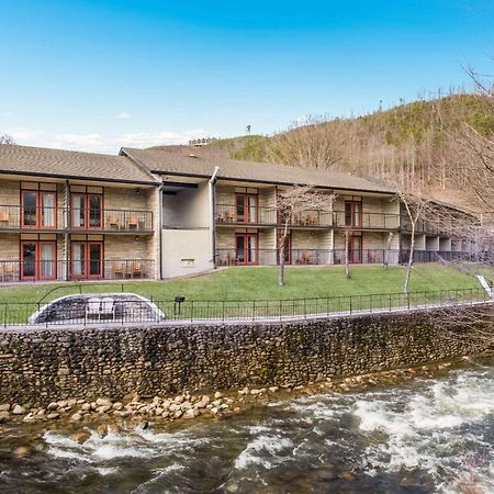 Econo Lodge Inn & Suites On The River Gatlinburg Extérieur photo
