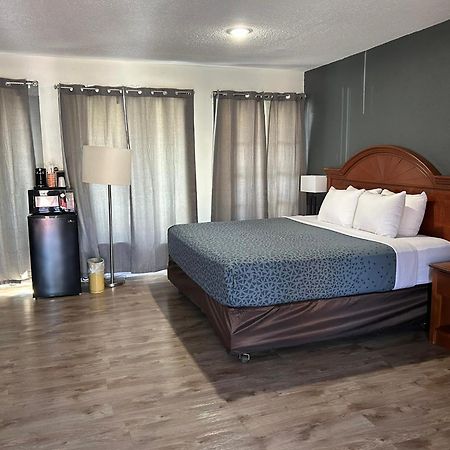 Econo Lodge Inn & Suites On The River Gatlinburg Extérieur photo