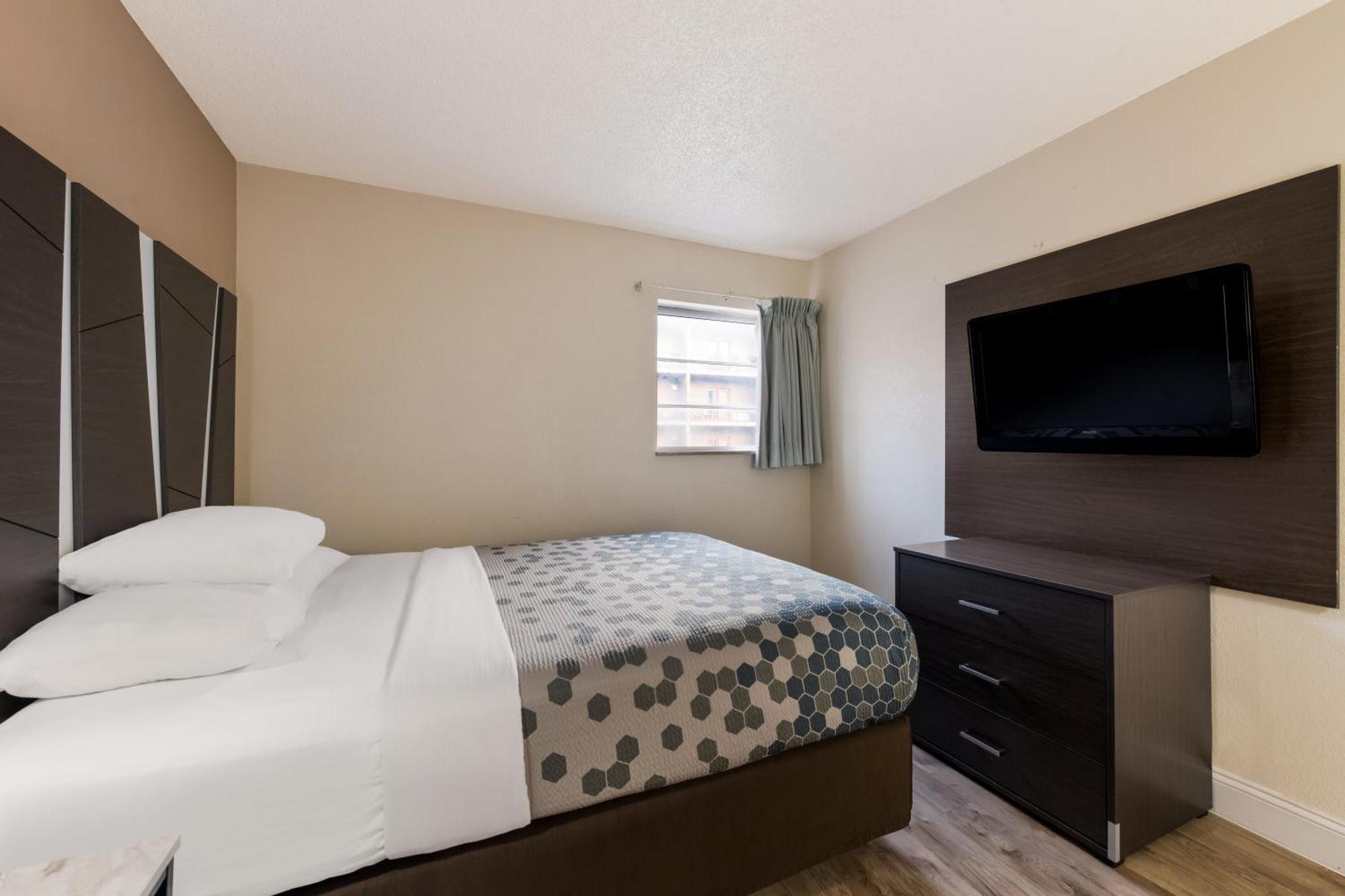 Econo Lodge Inn & Suites On The River Gatlinburg Extérieur photo