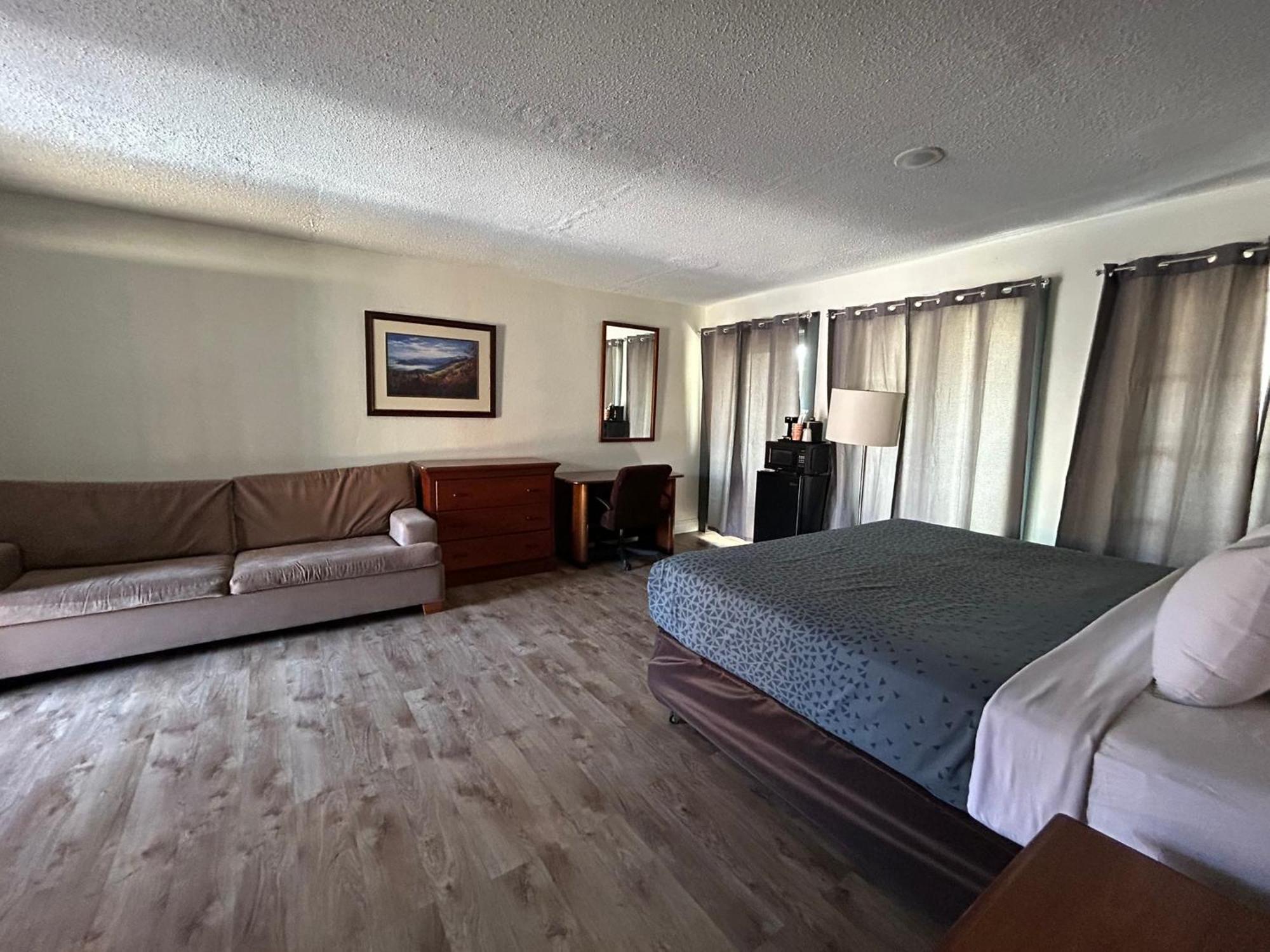 Econo Lodge Inn & Suites On The River Gatlinburg Extérieur photo